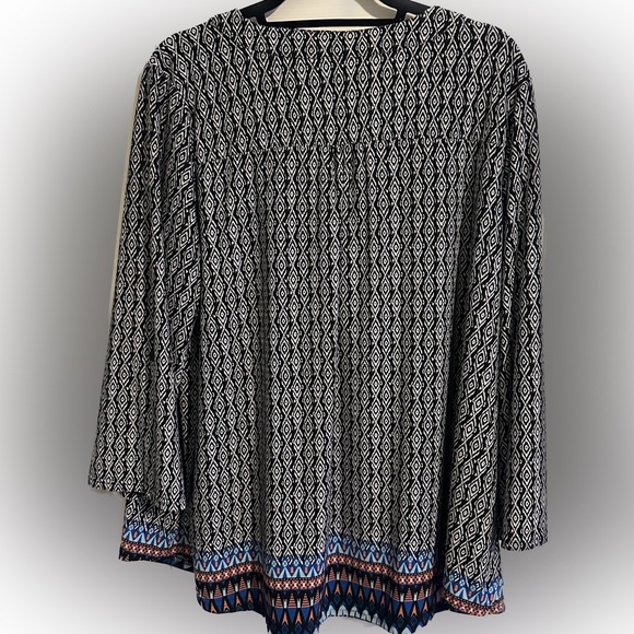 WTB3. NWOT Mixed Print Blouse | 1X - Picture 2 of 7